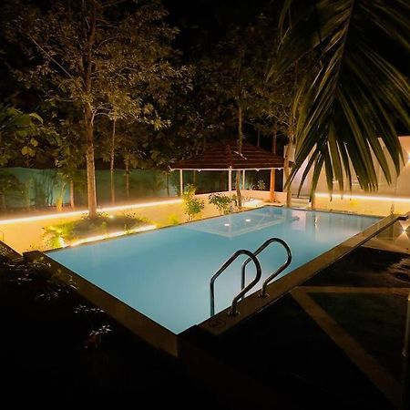 Serenity Farm Stay Hampāpura Exterior photo